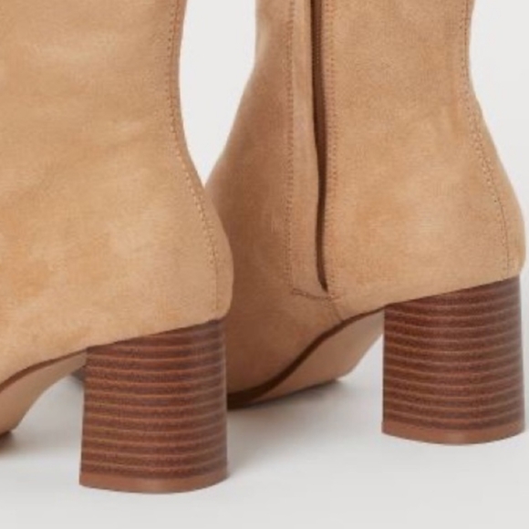 Ankle-high Boots With Block Heel - Picture 3 of 9